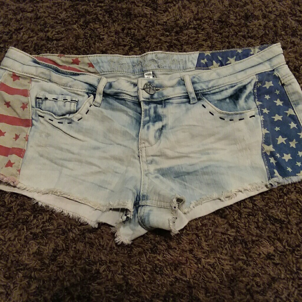 Vanilla Star Americana Red White Blue Flag Shorts